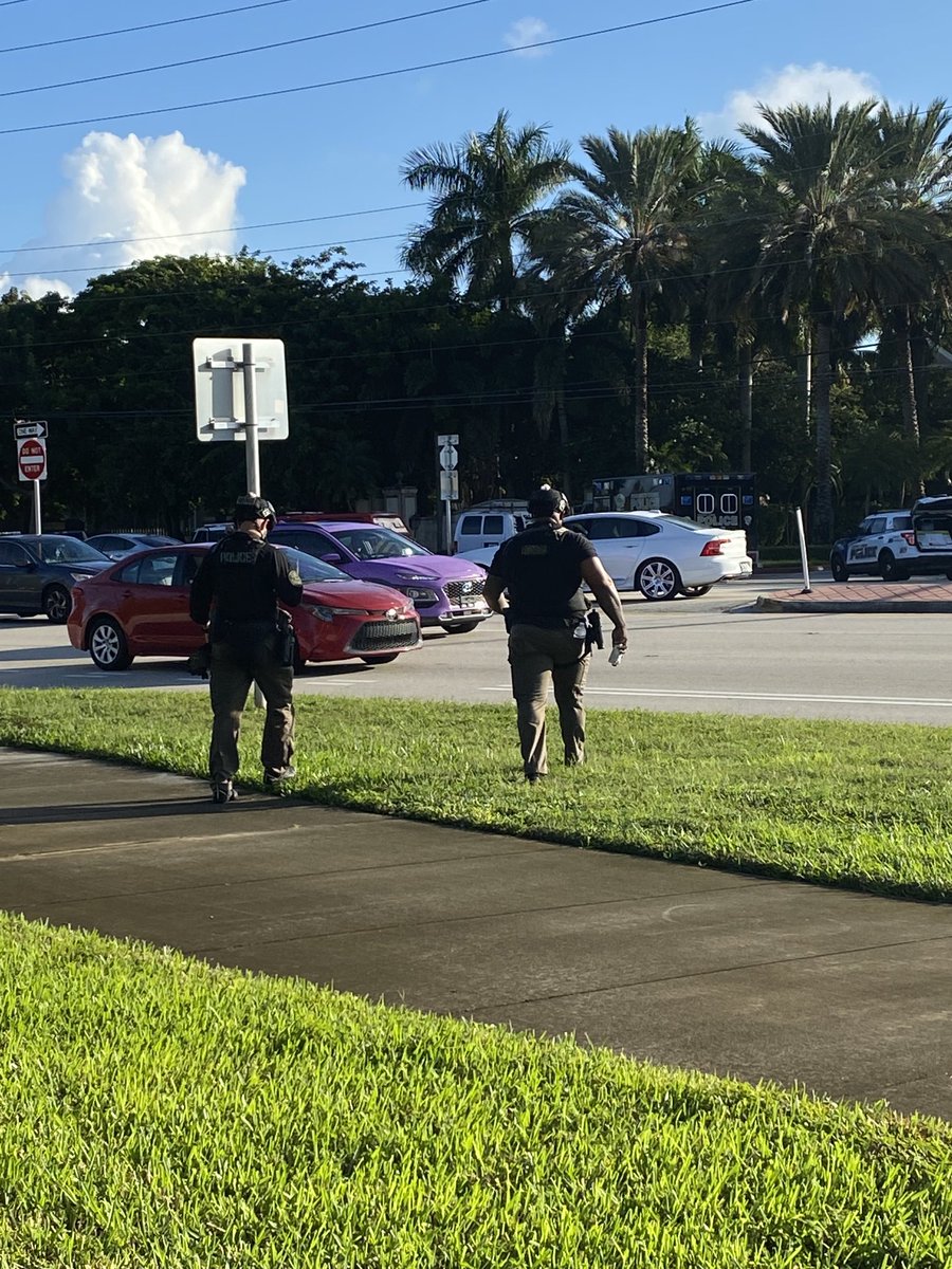 Police: man in custody following standoff at Coconut Creek apartment complex