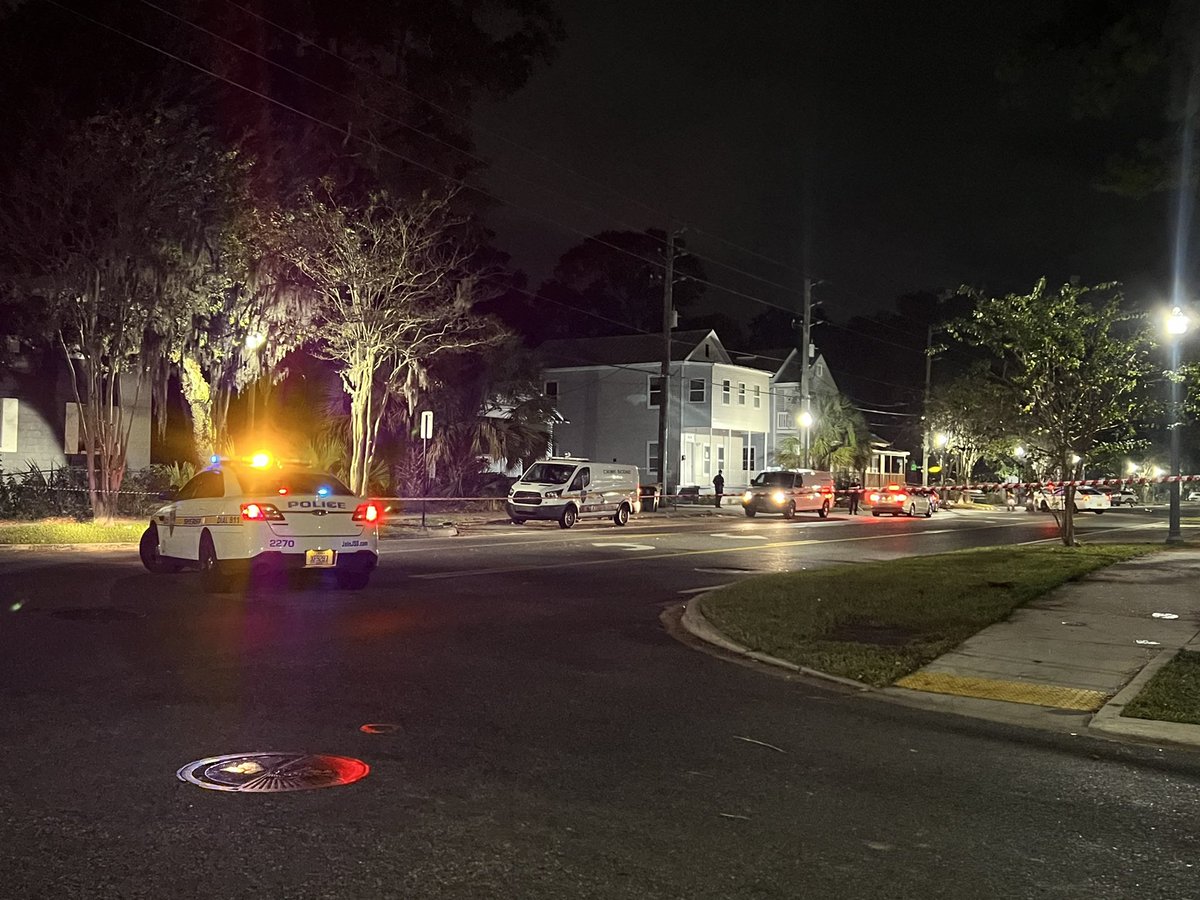 JSO is investigating 2 shootings this morning.   A man was found dead from a gunshot wound early this morning on Myrtle Avenue. (first picture)  About 2 hours later, a man was found dead from a gunshot wound on Orion Street.  