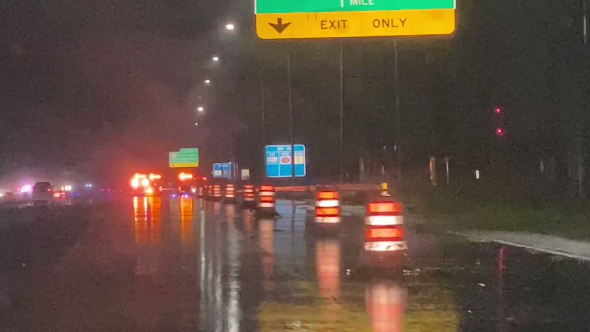 Three lanes blocked off on I95 SB after the Congress avenue exit in Boca Raton. Crash involving a tanker truck & Florida Highway Patrol vehicle is taking up several lanes. Front of truck is facing NB as the rest of the truck looks like it whipped across lanes ⁦⁦@WPTV⁩