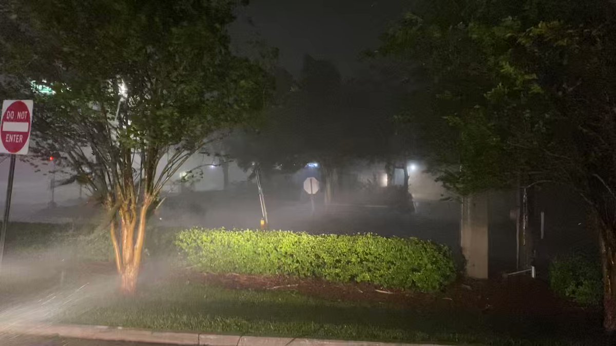 Things are getting nasty in Port Orange as TropicalStormNicole is moving through Florida.  Several streets are flooded west of the Halifax River and wind speeds are increasing