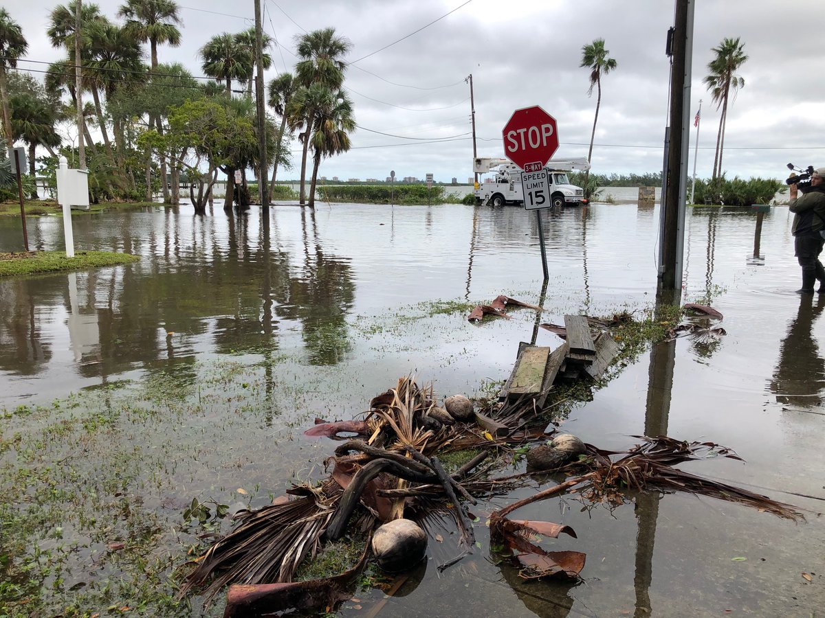 Flooding on Chamberlain Blvd in Fort Pierce