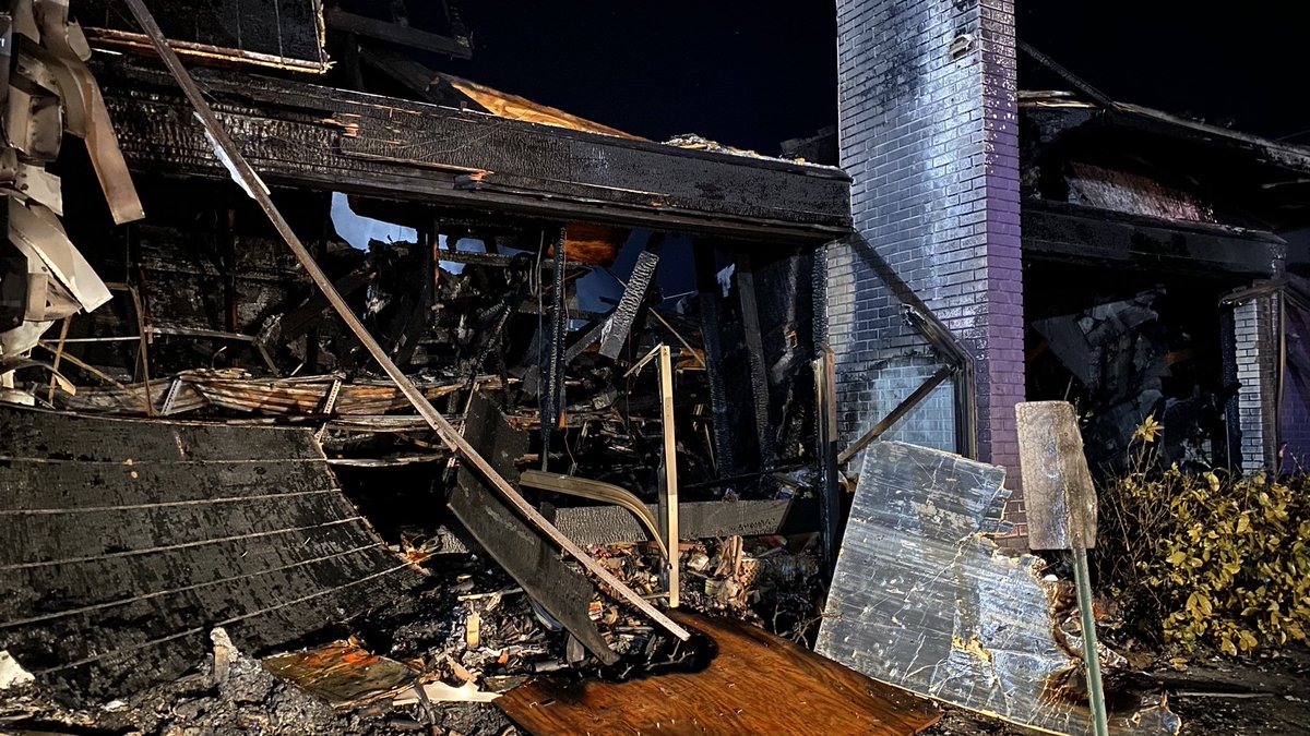 Smoke continues to waft out of the shell of a building that once was Phantom Fireworks in West Melbourne. @WestMelbournePD is patrolling the area to keep an eye on things.  