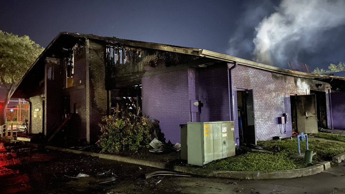 Smoke continues to waft out of the shell of a building that once was Phantom Fireworks in West Melbourne. @WestMelbournePD is patrolling the area to keep an eye on things.  