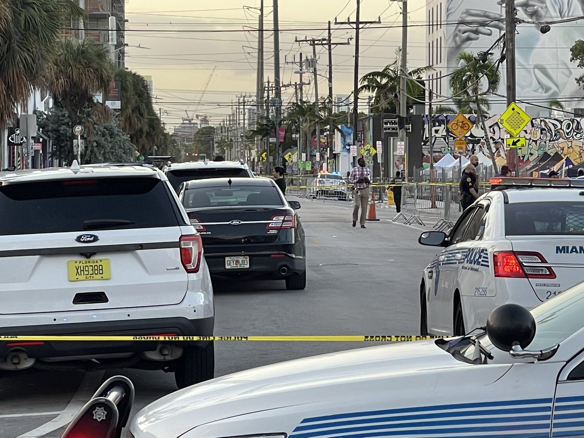 NW 2nd Ave remains blocked between 26th and 28th Streets while FDLE leads the investigation. @MiamiPD Internal Affairs unit also reviewing the incident. Name of man injured has not been released. Officers say he is in custody at the hospital