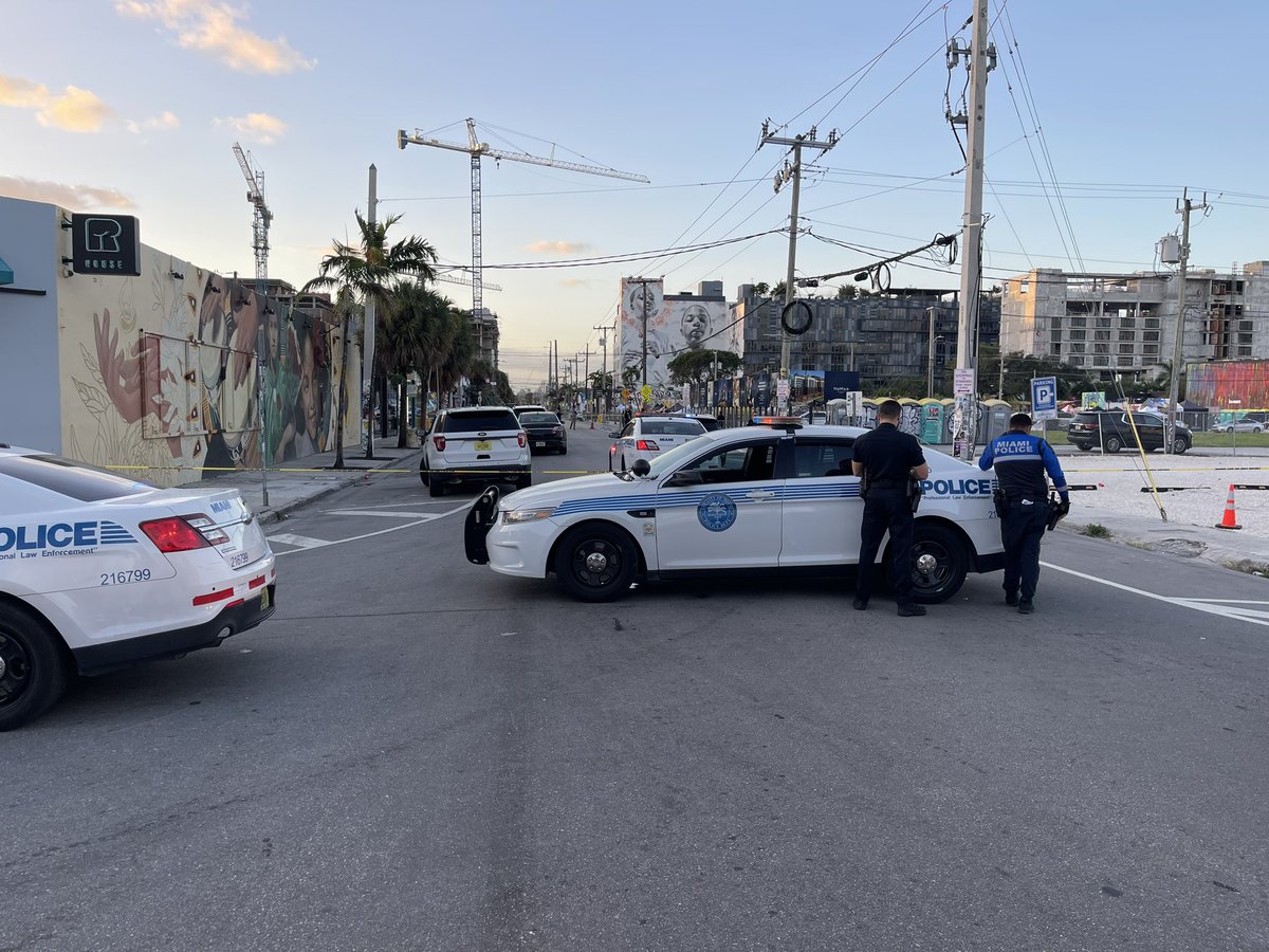 NW 2nd Ave remains blocked between 26th and 28th Streets while FDLE leads the investigation. @MiamiPD Internal Affairs unit also reviewing the incident. Name of man injured has not been released. Officers say he is in custody at the hospital