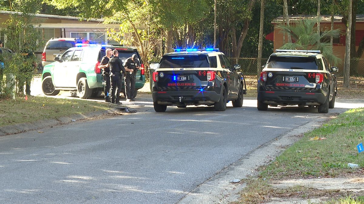 Escambia County deputies are searching for a suspect after a high-speed chase down Mobile Highway and eventual crash. The search is in the area of Ruby Ave. and Aquamarine Ave