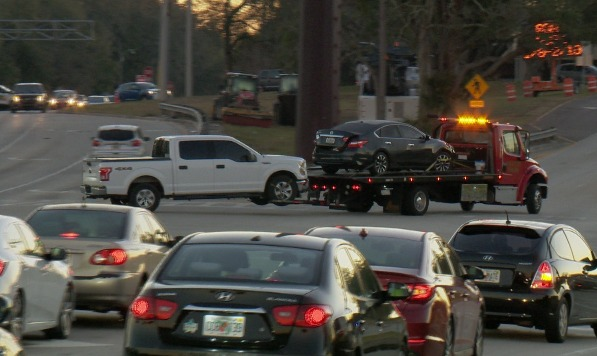 Deadly shooting: 1 killed, multiple injured in shooting at Rinehart Rd and 46A in Seminole County. Sheriff's Office says people in 2 cars were shooting at each other. SO says it was not random. We saw 2 vehicles, a car and a pickup, towed from the scene WESH