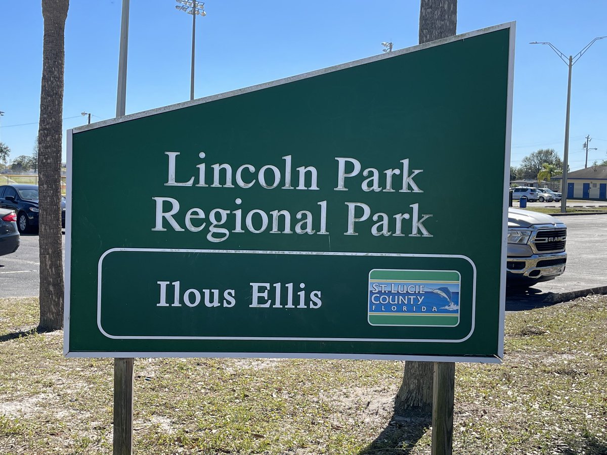 MLK PARADE SHOOTING: eight people shot, one dead, after more than 50 shots are exchanged between rival gangs at FortPierce Florida MLK car showith family fun day gathering late Monday afternoon. No arrests so far 