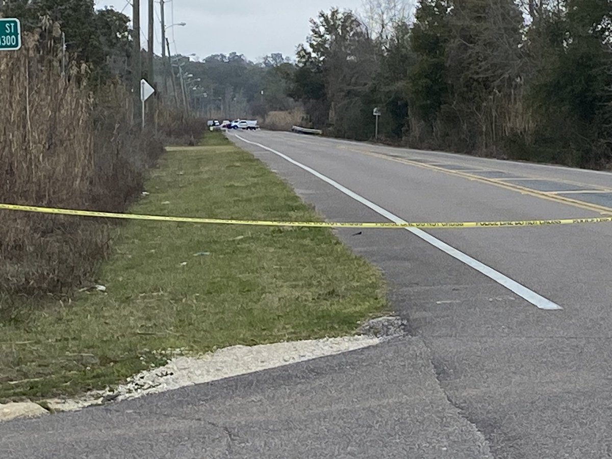 Pensacola Police are investigating a body discovered on the side of the roadway this morning. The person was found on Scenic Highway not far from Manolete St. The road in the area has been blocked to thru traffic. 
