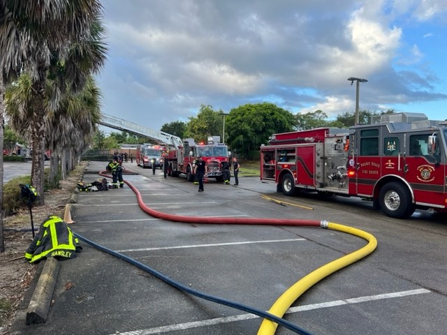 Early this morning, Delray Beach Fire Rescue responded to a large fire at an abandoned school (1712 NE 2nd Avenue). Dozens of firefighters on scene, one minor firefighter injury.  no other injuries reported. The cause is under investigation