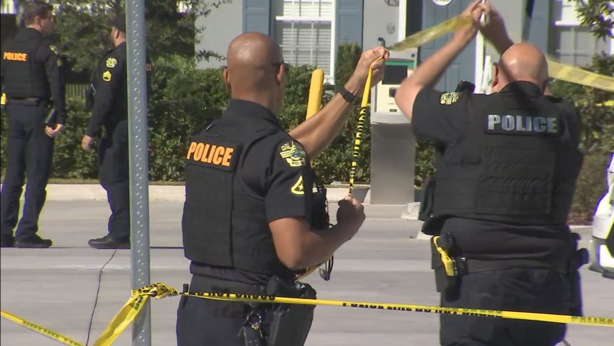 Man shot to death at Orlando 7Eleven. 