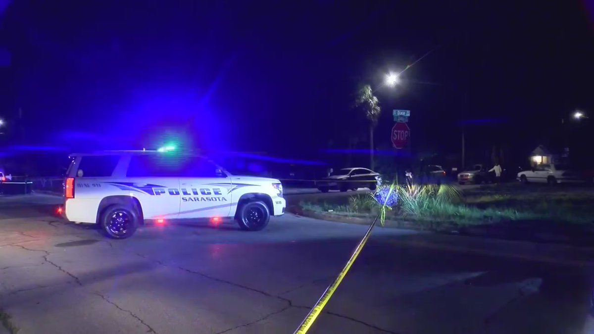 1 dead after shooting in Sarasota neighborhood