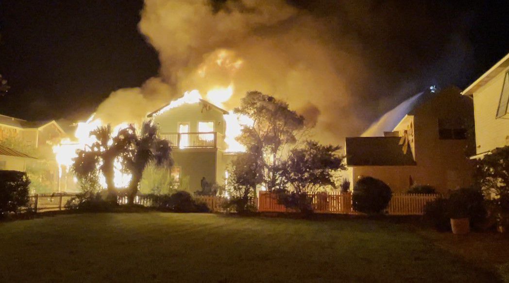 Family forced to flee Fla. Airbnb fire using balcony says no alarms went off