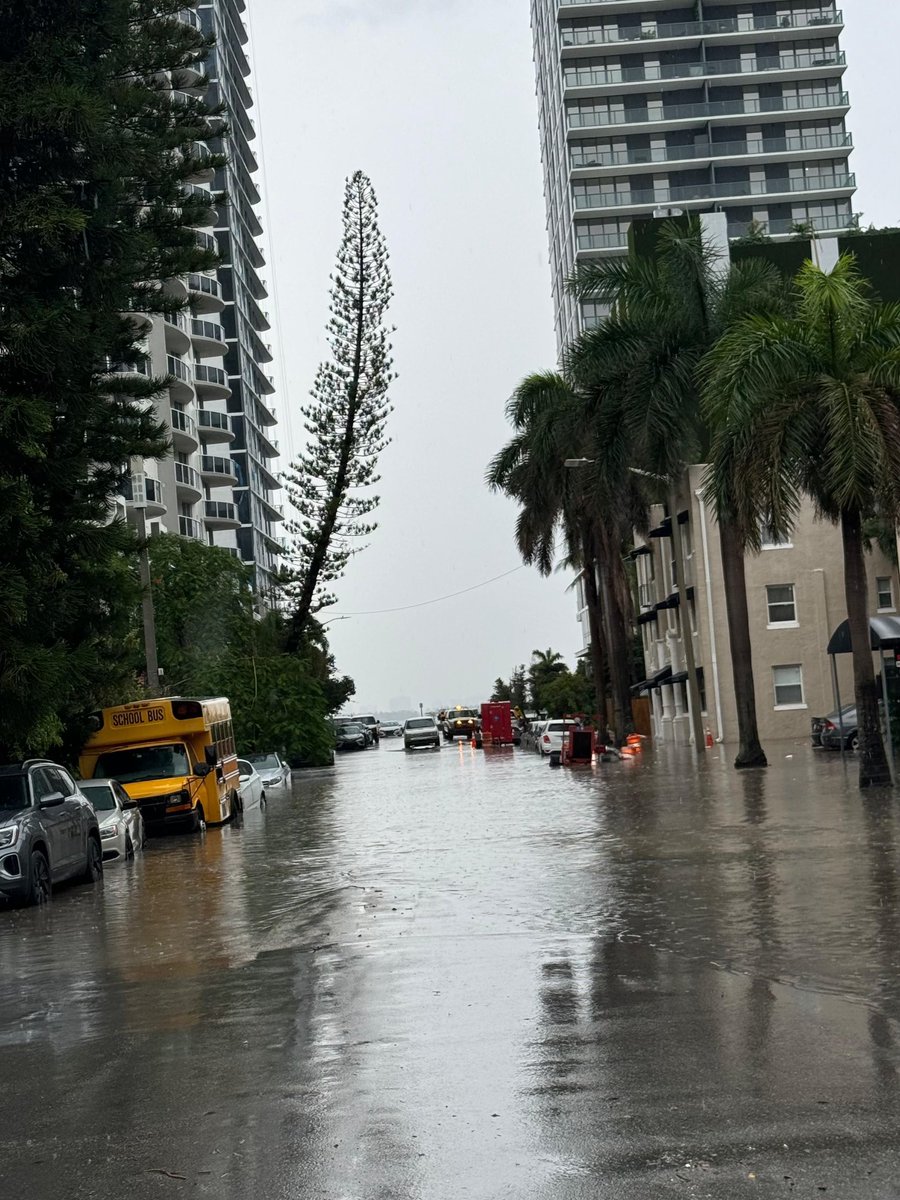 Due to some flooding, please avoid the area of N. Bayshore Dr. between NE 15 and 23 Streets.