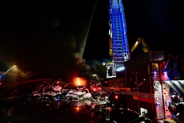 Building Fire 51 E Landstreet Rd: First unit o/s at 8:07pm Friday night, 200x200 trash metal fire, all outside, no extensions. No injuries or transports