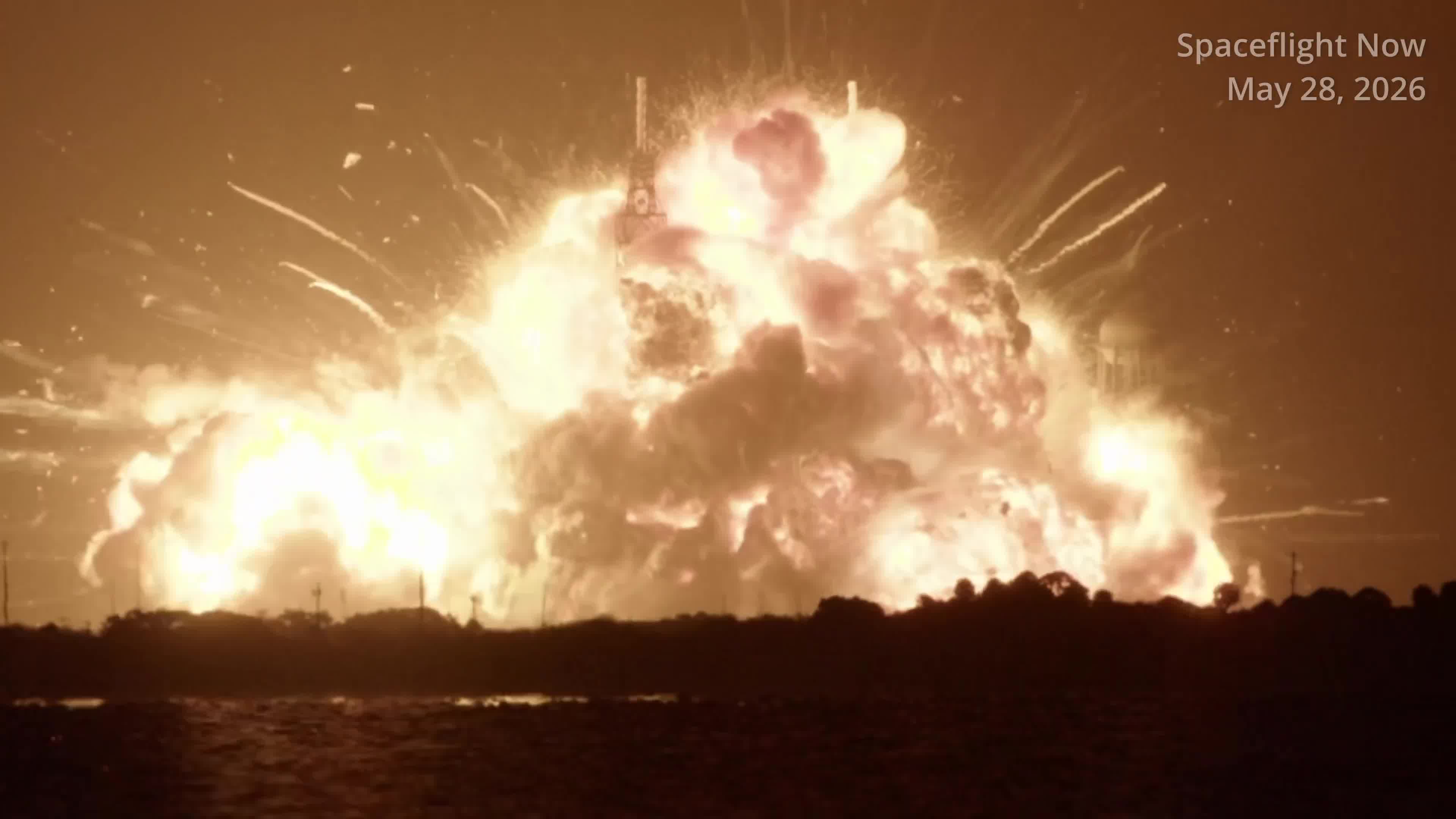 Video of the explosion at Launch Complex 36. It happened about 9 pm ET (0100 UTC) as Blue Origin was beginning a static fire test of its New Glenn rocket
