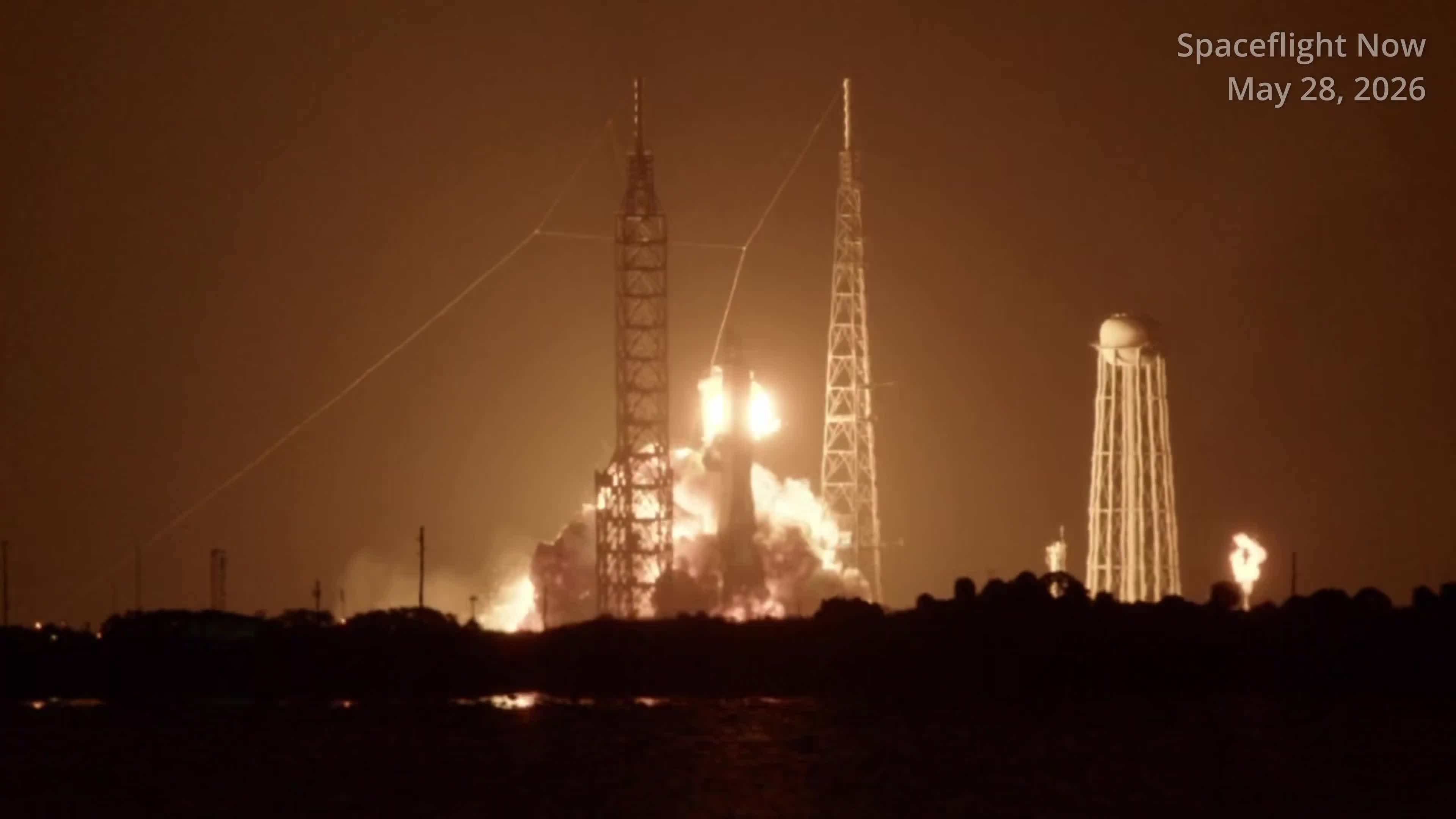 Video of the explosion at Launch Complex 36. It happened about 9 pm ET (0100 UTC) as Blue Origin was beginning a static fire test of its New Glenn rocket