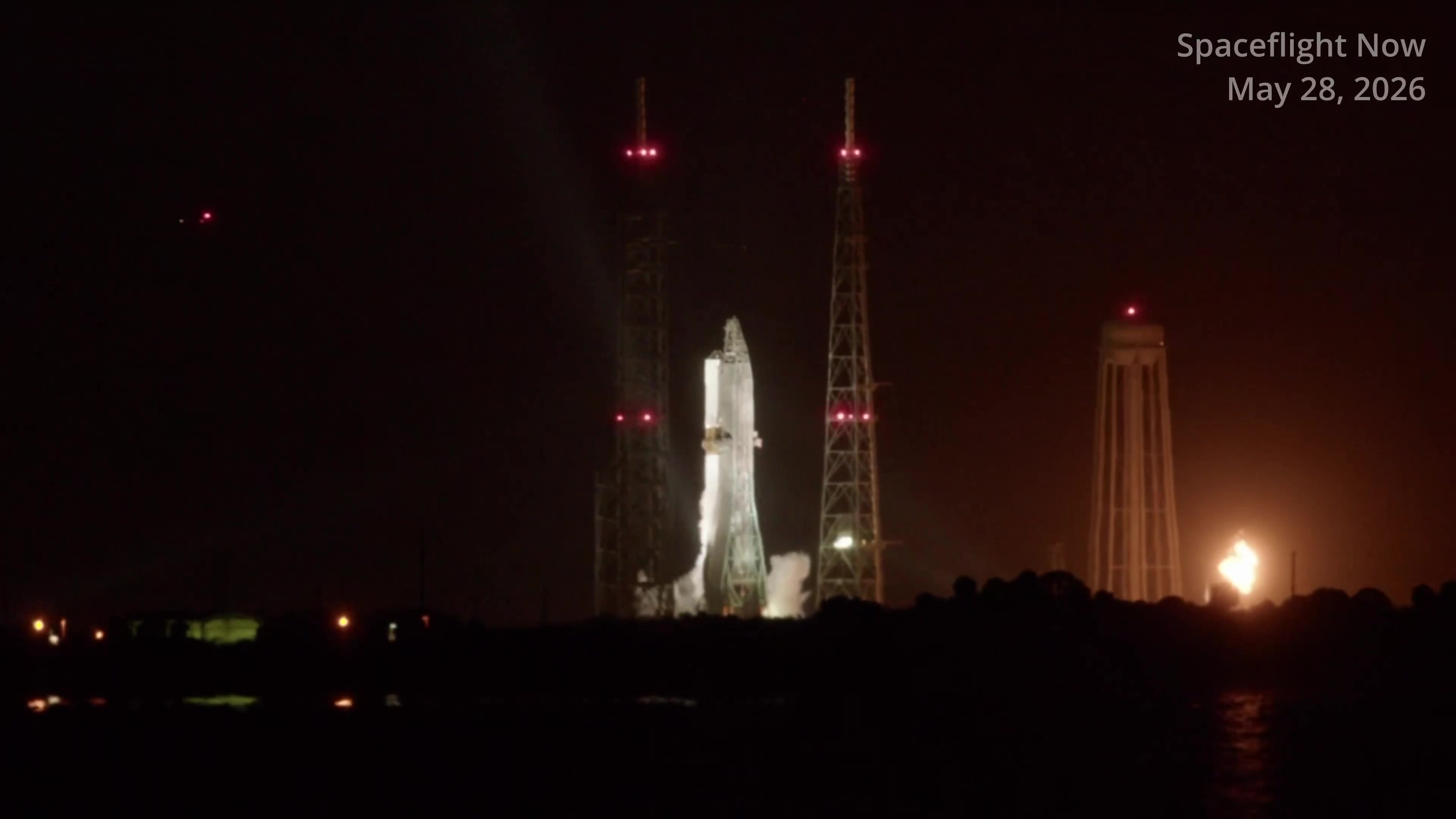 Video of the explosion at Launch Complex 36. It happened about 9 pm ET (0100 UTC) as Blue Origin was beginning a static fire test of its New Glenn rocket