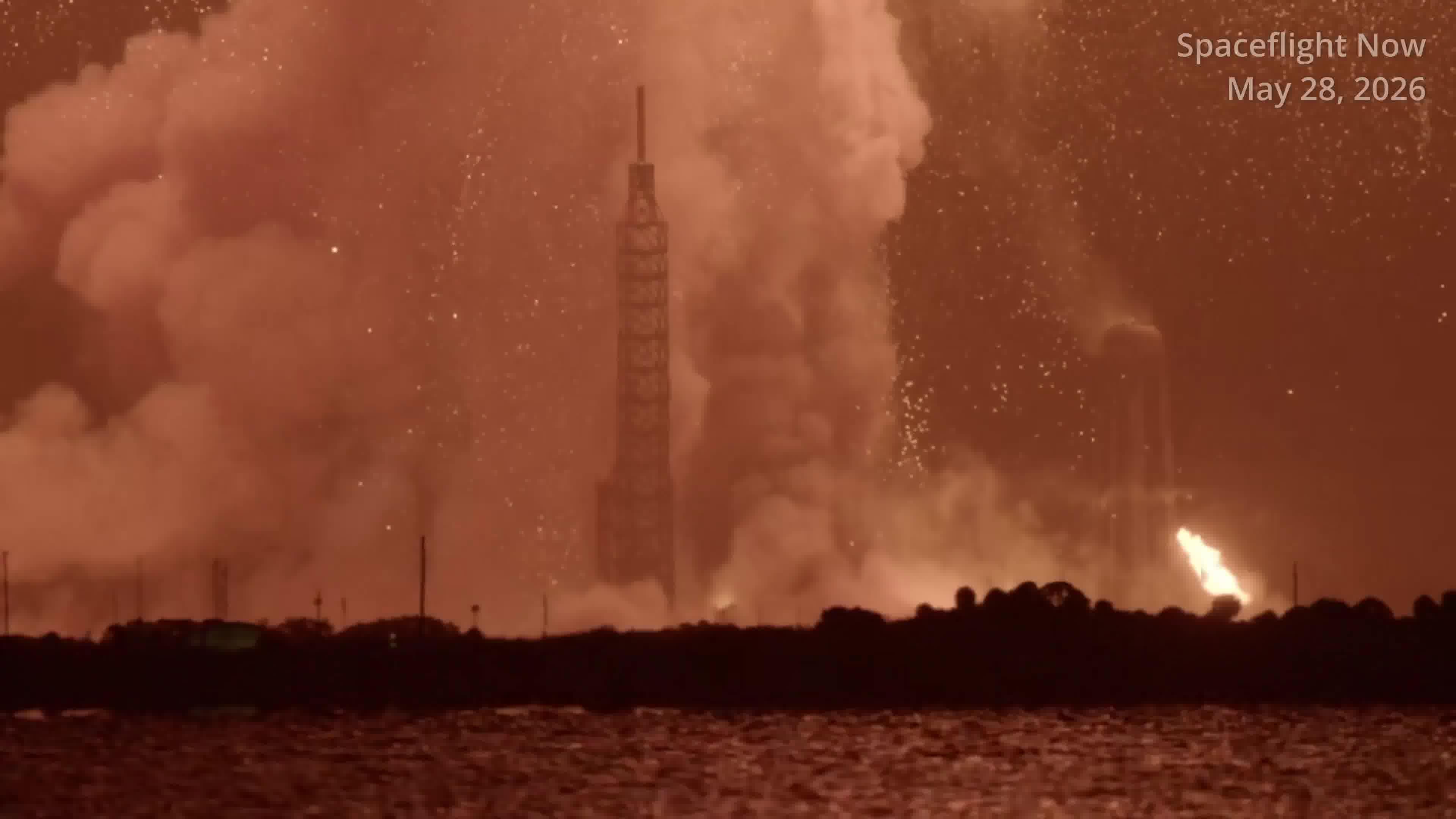 Video of the explosion at Launch Complex 36. It happened about 9 pm ET (0100 UTC) as Blue Origin was beginning a static fire test of its New Glenn rocket