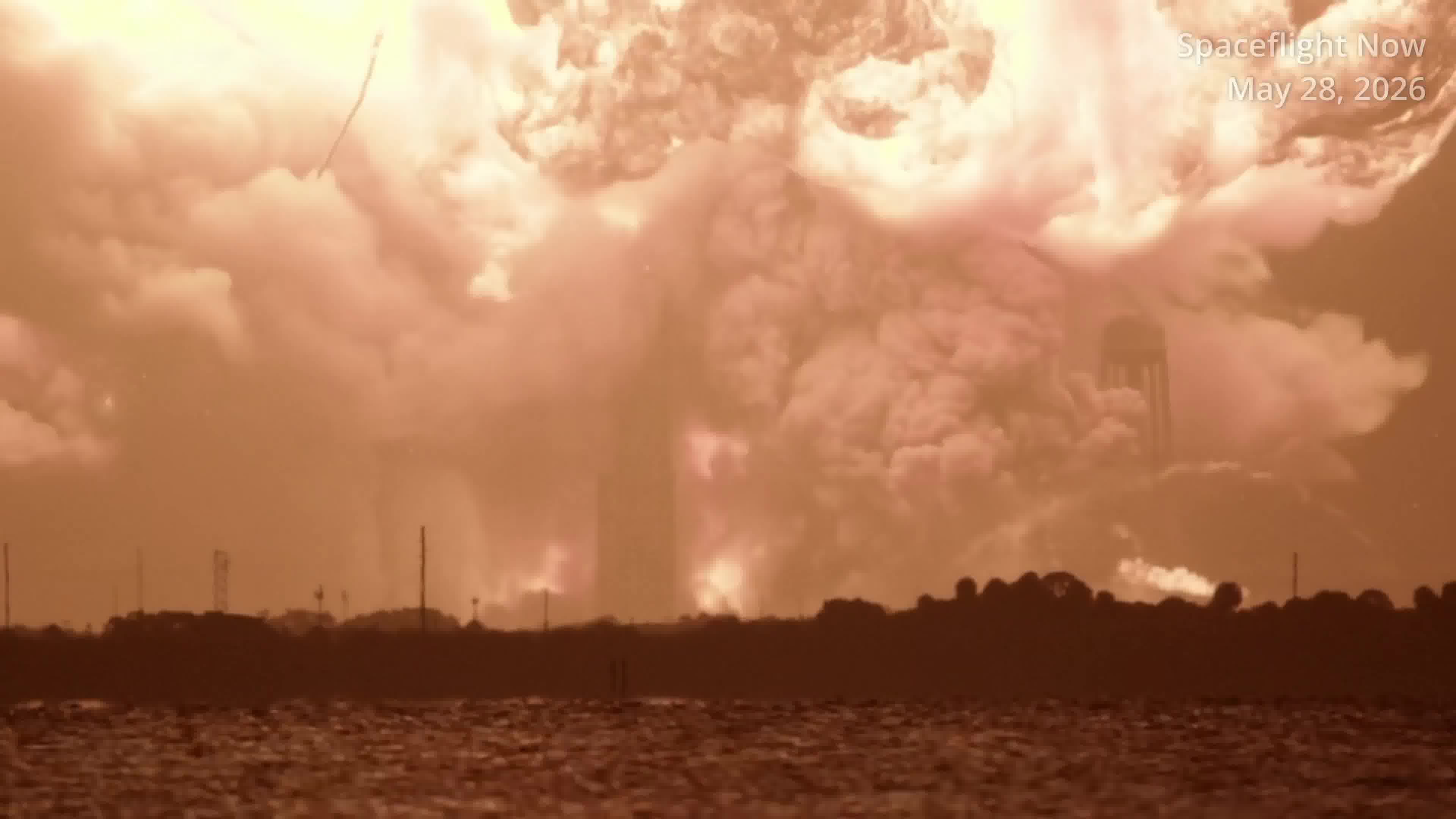 Video of the explosion at Launch Complex 36. It happened about 9 pm ET (0100 UTC) as Blue Origin was beginning a static fire test of its New Glenn rocket