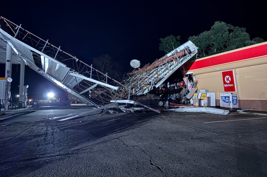 Hurricane Isaias has left storm damage across Northwest Florida and Southwest Alabama.  